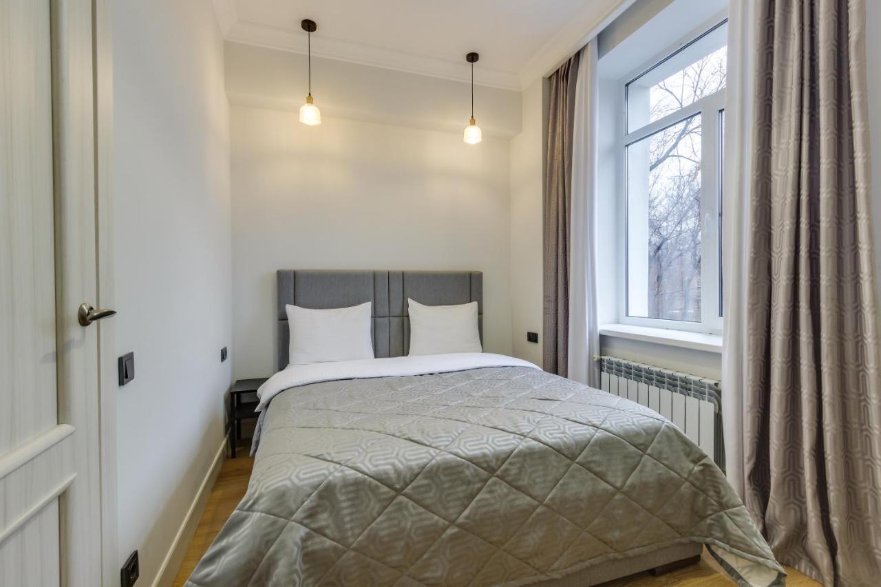 Opera Apartments Almaty Esterno foto
